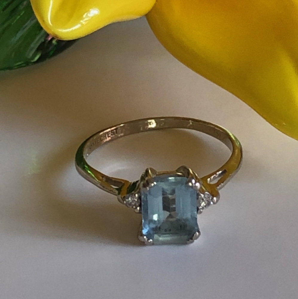 14k White Gold Diamond Ring